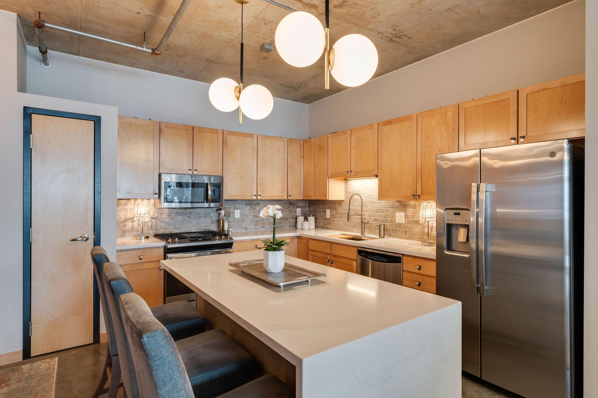 720 N 4th Street 705