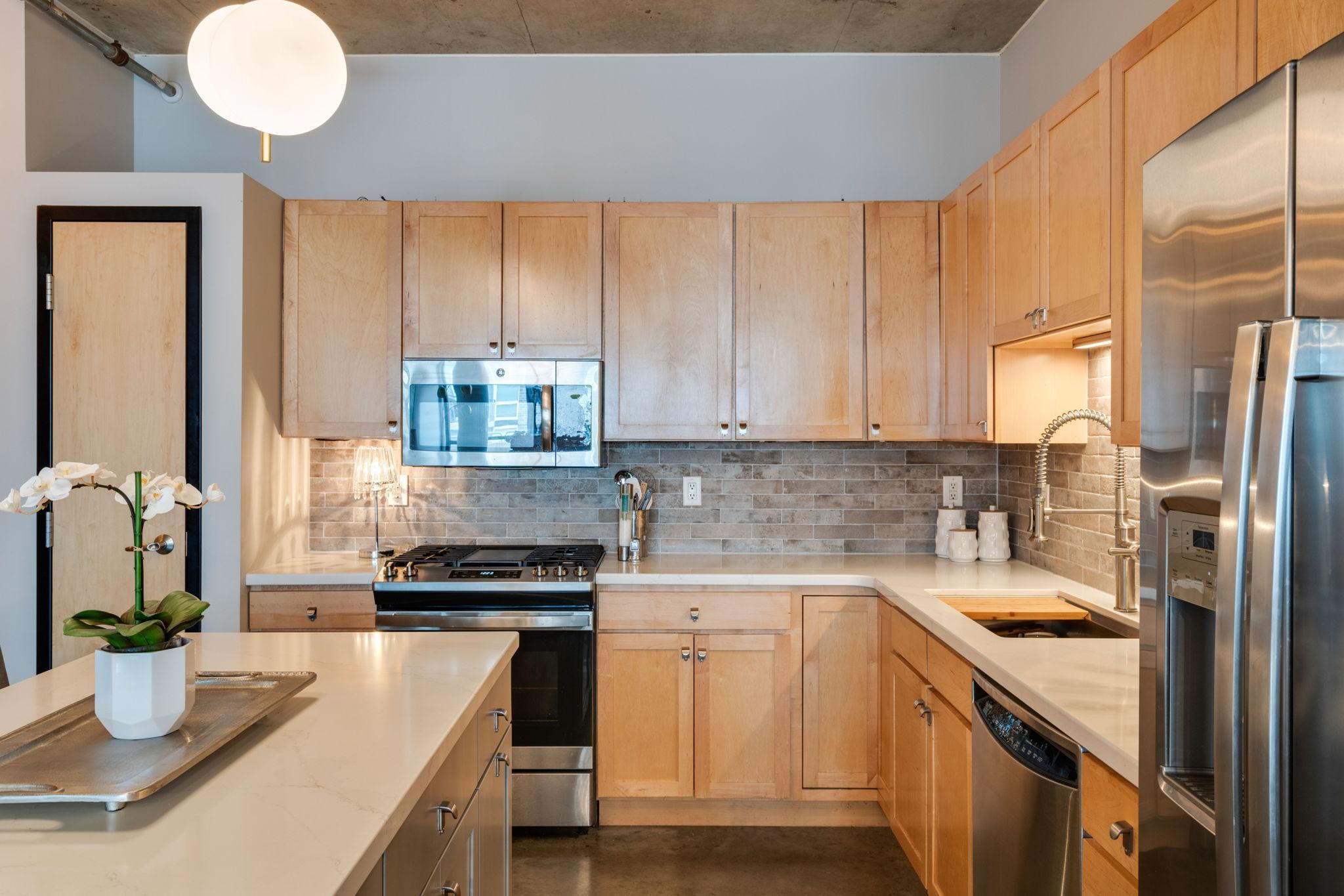 720 N 4th Street 705