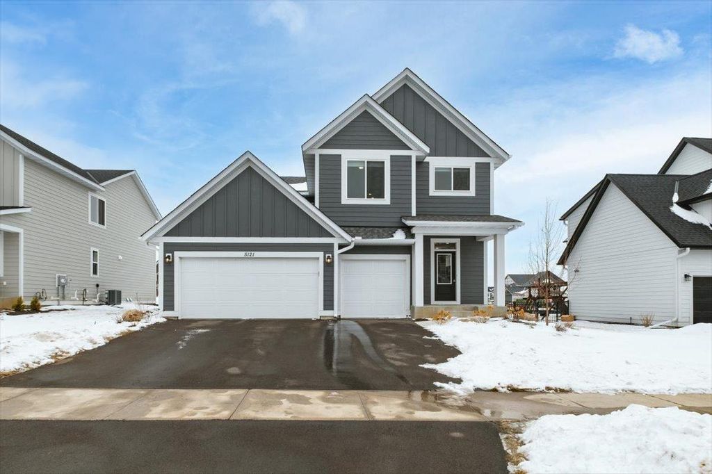 Photo of 5121 Coronado Drive, Woodbury, MN 55129 (MLS # 7012664)