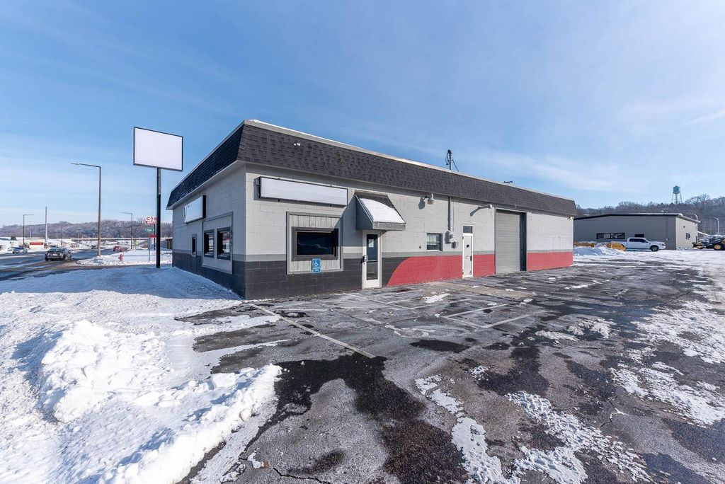 Photo of 1845 N Riverfront Drive, Mankato, MN 56001 (MLS # 7002159)