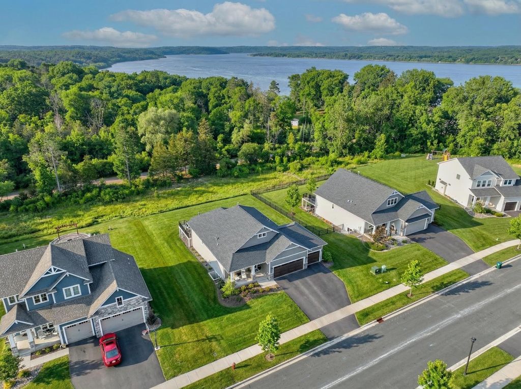 Photo of 1446 Lee Circle, Hudson, WI 54016 (MLS # 7043973)