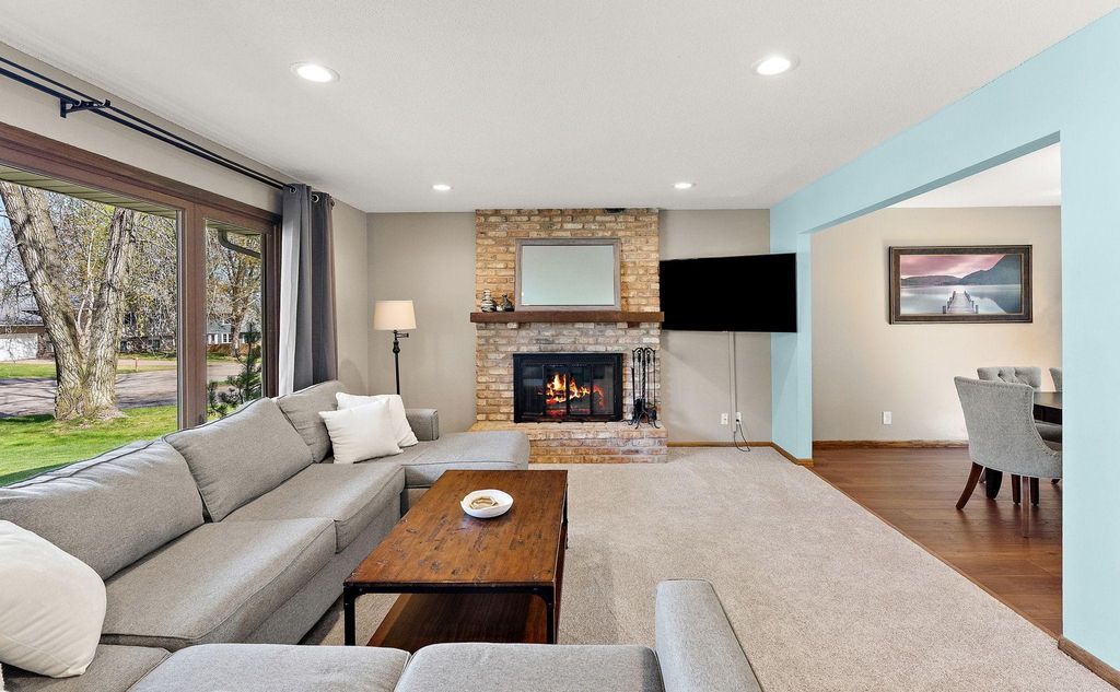 Photo of 3249 Camelot Drive, Woodbury, MN 55125 (MLS # 7058305)