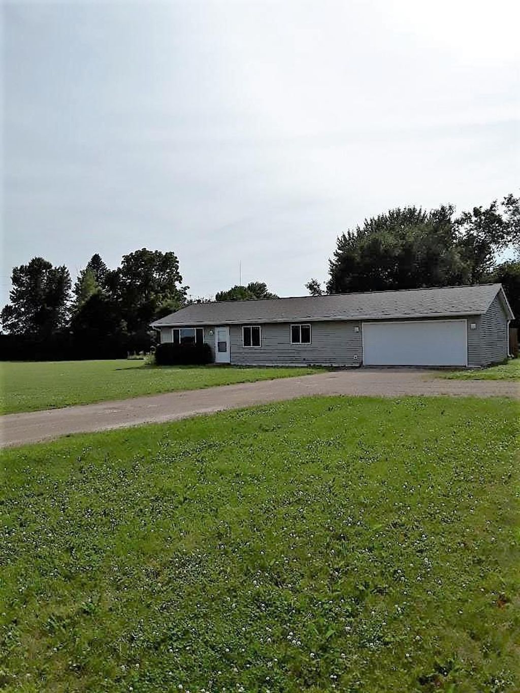 Photo of 2102 135th Street, New Richmond, WI 54017 (MLS # 7063041)