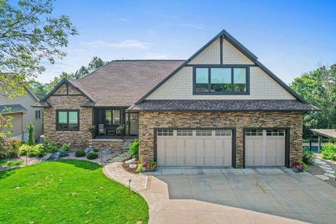 1924 Glacier Avenue River Falls WI 54022