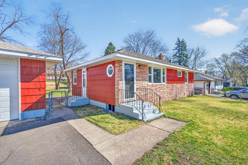 Photo of 1277 Junction Avenue, Maplewood, MN 55109 (MLS # 7059787)