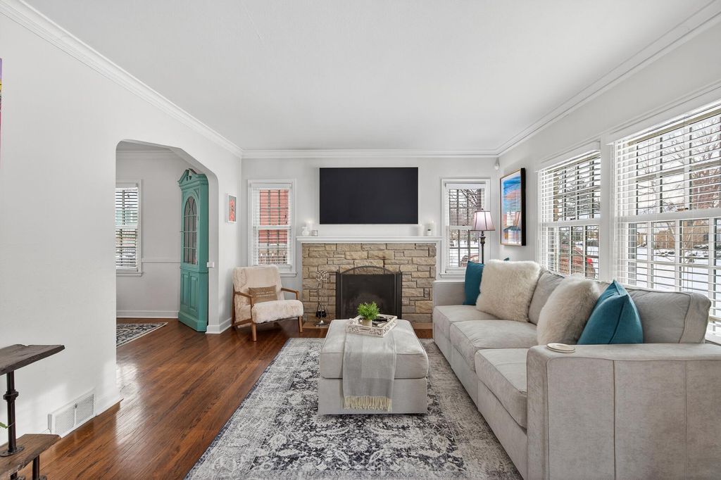 Photo of 1885 Eleanor Avenue, Saint Paul, MN 55116 (MLS # 6822145)