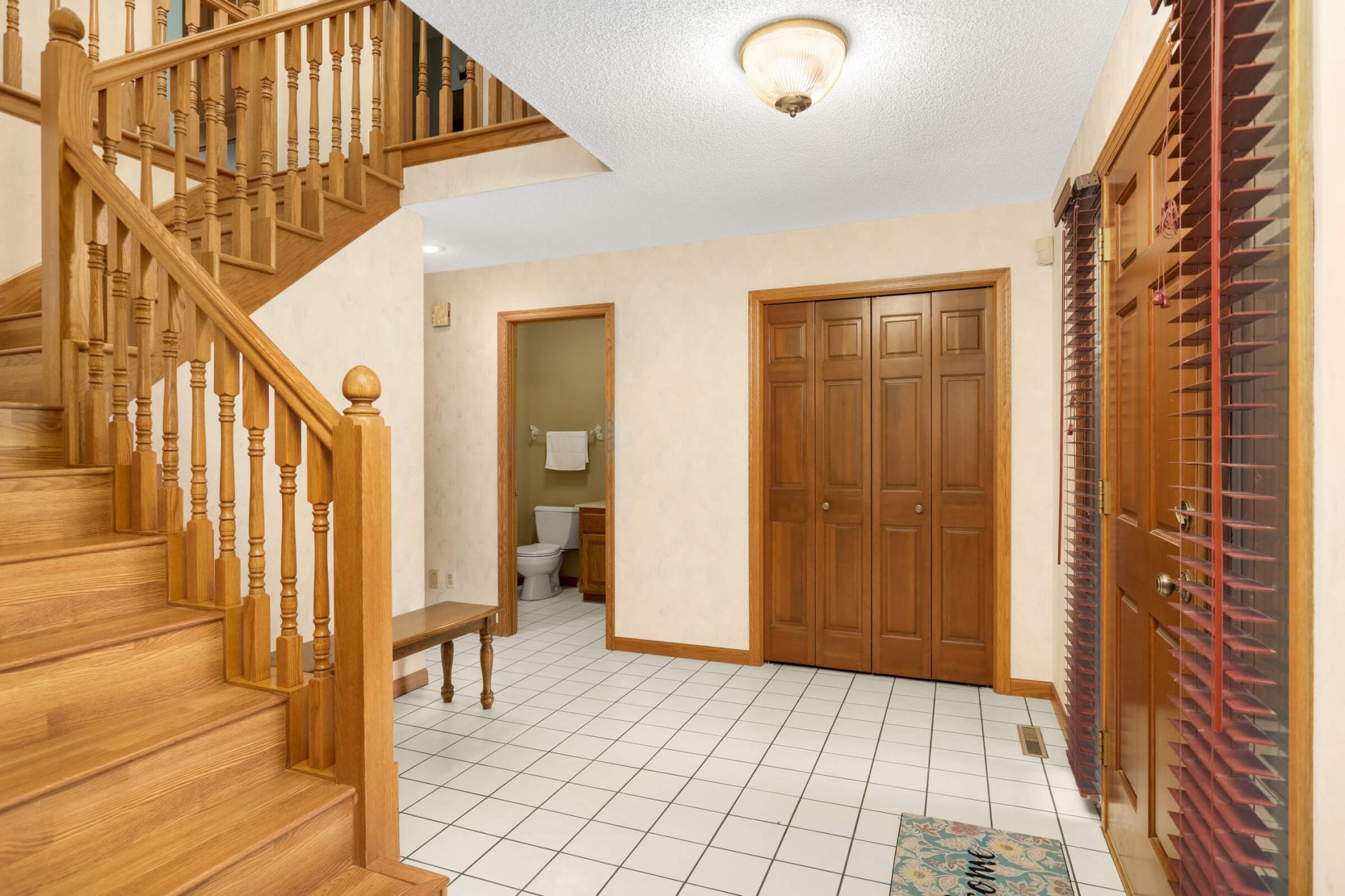 1318 W Royal Oaks Drive