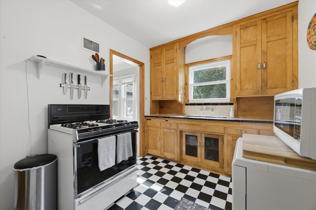Photo of 4354 Sheridan Avenue N, Minneapolis, MN 55412 (MLS # 7083626)