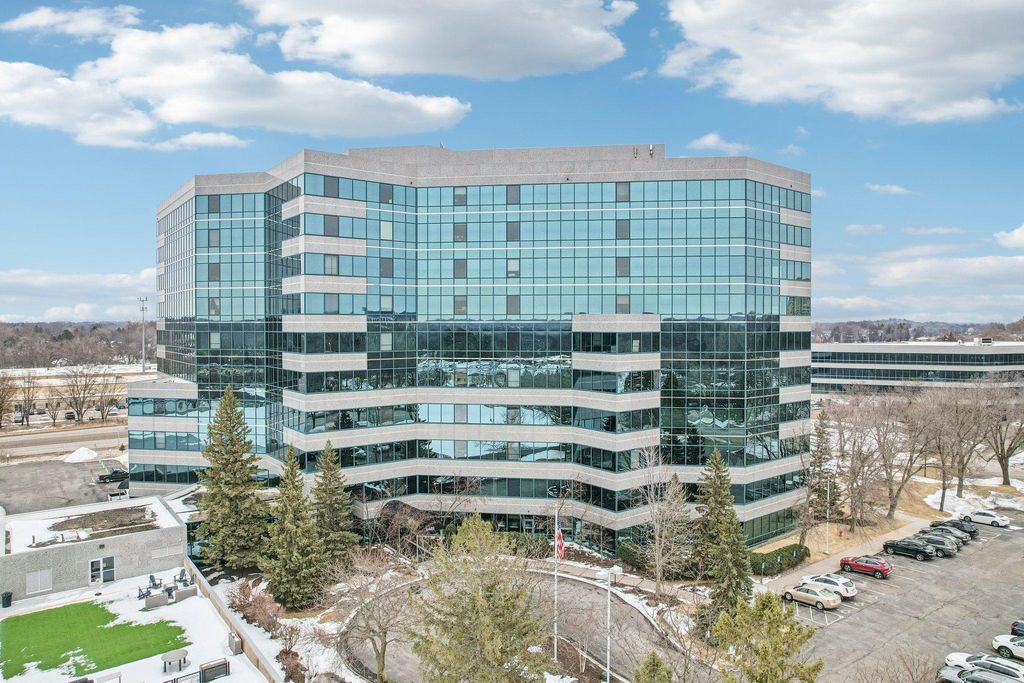 Photo of 5601 Smetana Drive #510, Hopkins, MN 55343 (MLS # 7020836)