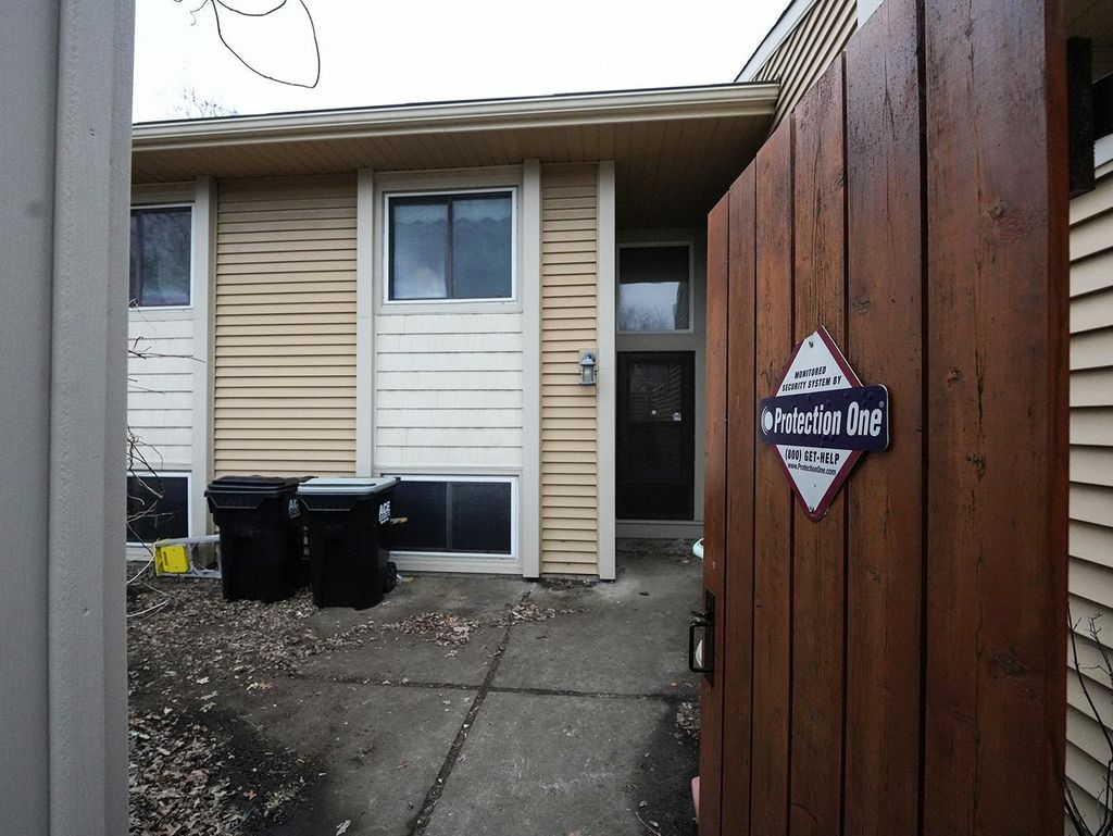 Photo of 12459 Drake Street NW, Coon Rapids, MN 55448 (MLS # 7031598)