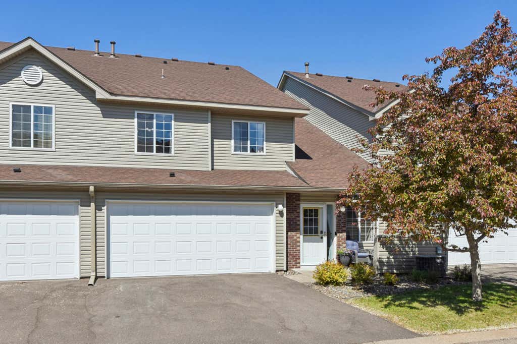 Photo of 2335 Oakridge Circle, Hudson, WI 54016 (MLS # 7122515)