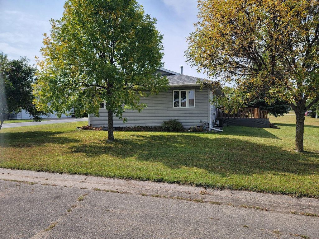Photo of 815 6th Avenue NE, Perham, MN 56573 (MLS # 7029177)
