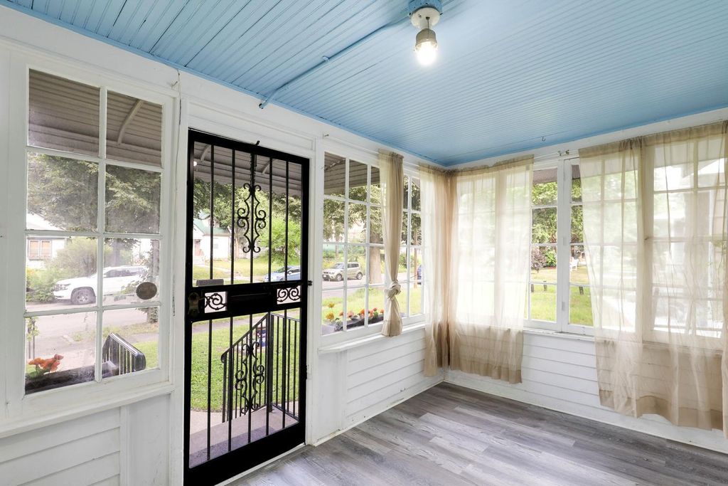 Photo of 3428 Queen Avenue N, Minneapolis, MN 55412 (MLS # 7004886)