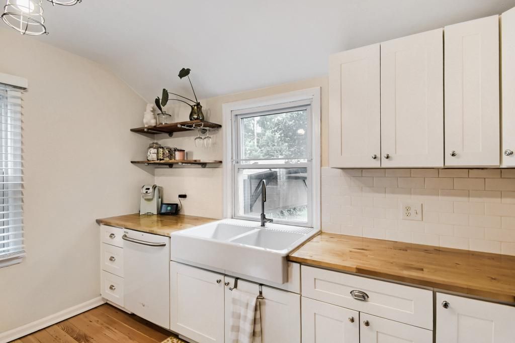 Photo of 3044 Idaho Avenue S, Saint Louis Park, MN 55426 (MLS # 7097034)