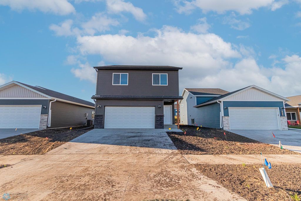 Photo of 700 9th Street NW, Frazee, MN 56544 (MLS # 6654191)
