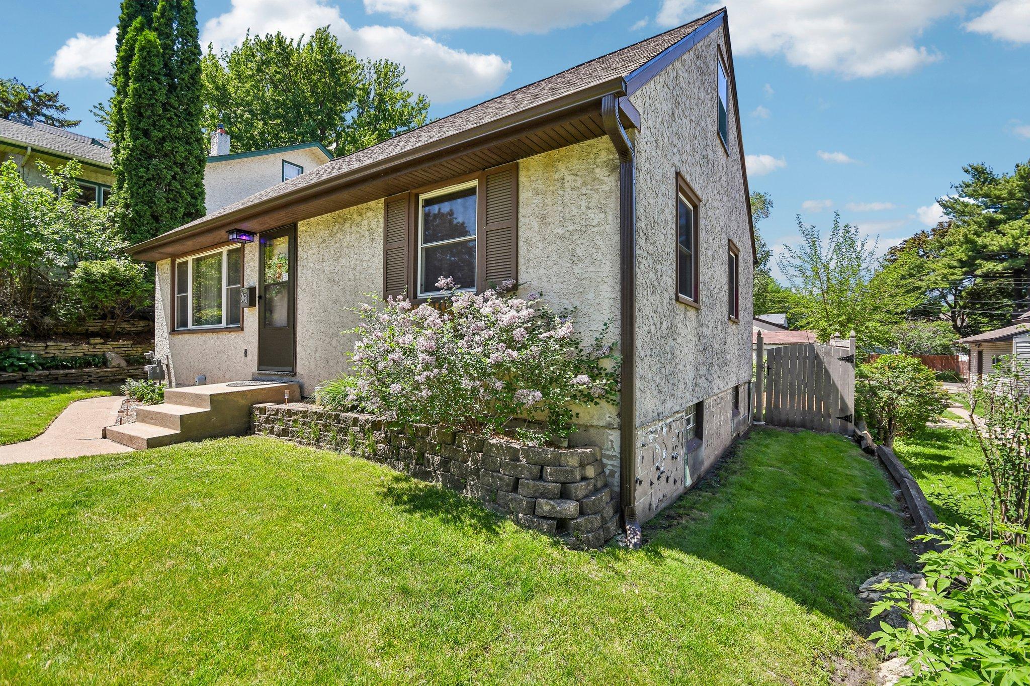 961 Livingston Avenue