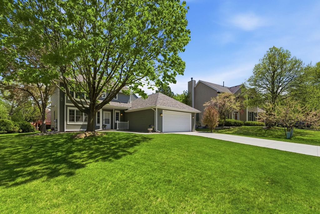 Photo of 8655 Shepherd Way, Eden Prairie, MN 55347 (MLS # 7072148)