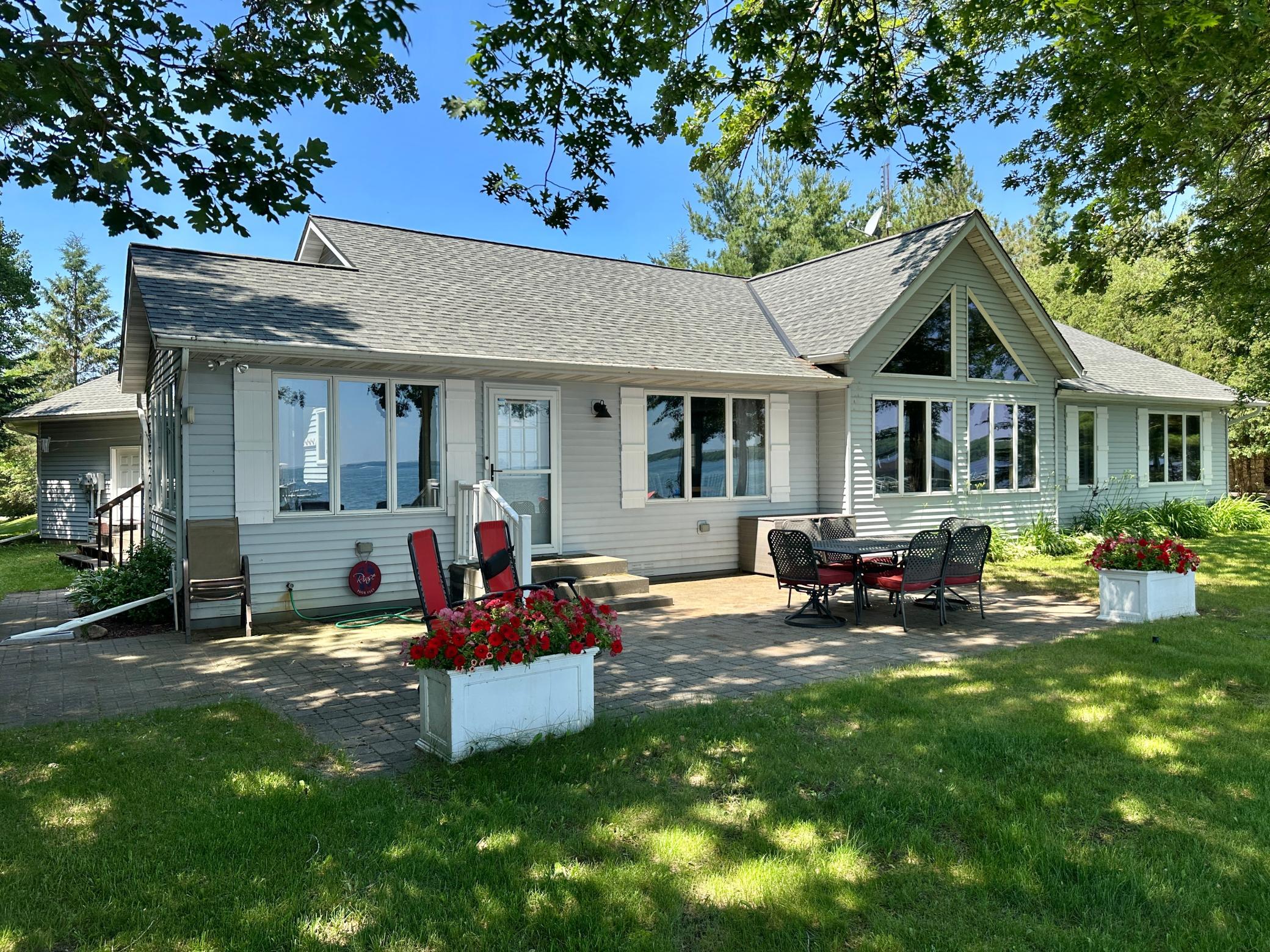 9186 W Traders Bay Trail NW