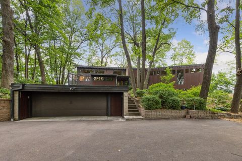 17 S Long Lake Trail North Oaks MN 55127