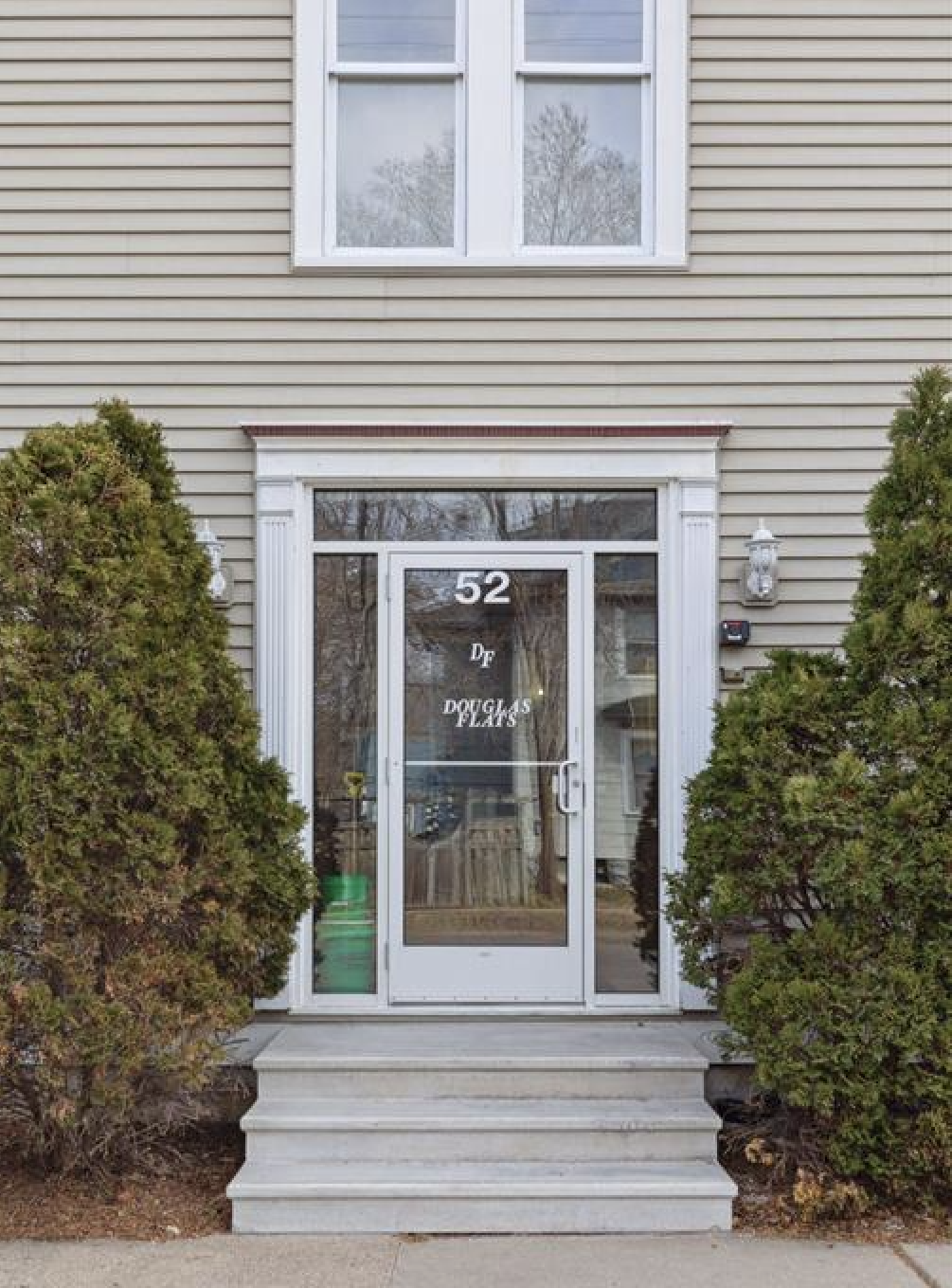 52 Douglas Street