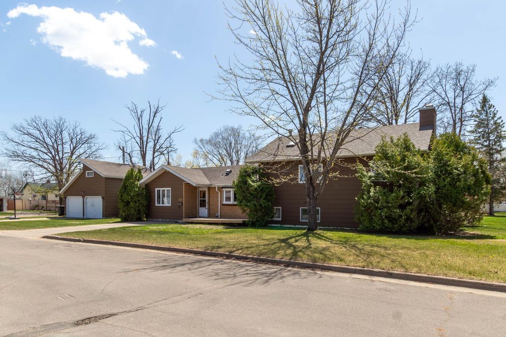 Photo of 300 27th Street NE, Bemidji, MN 56601 (MLS # 7076584)
