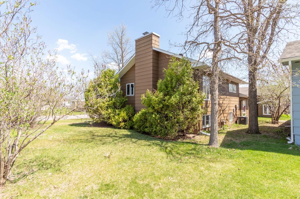 Photo of 300 27th Street NE, Bemidji, MN 56601 (MLS # 7076584)