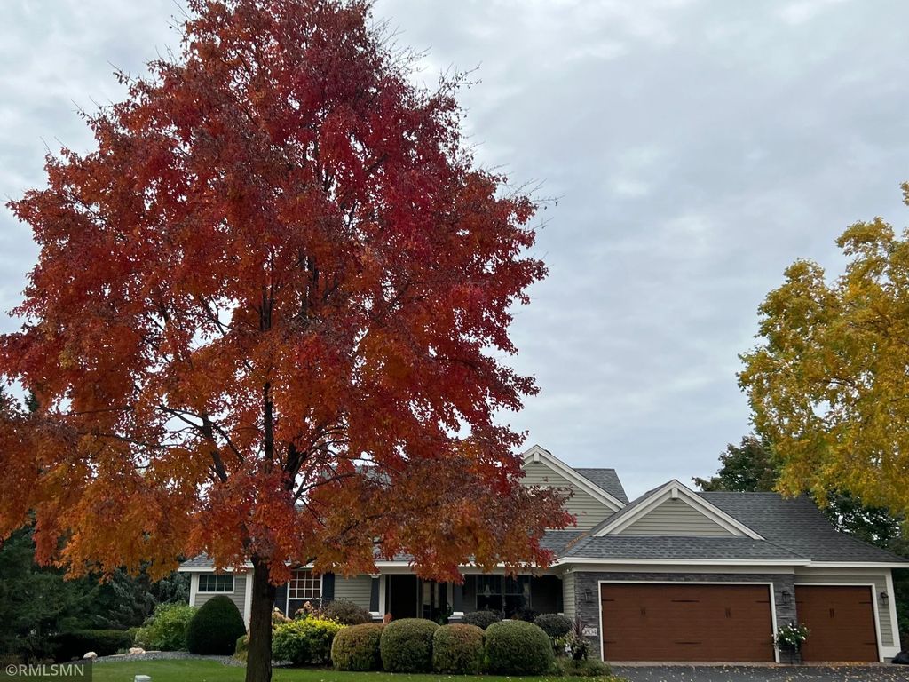 Photo of 3304 Nathaniel Court, Vadnais Heights, MN 55127 (MLS # 7056615)