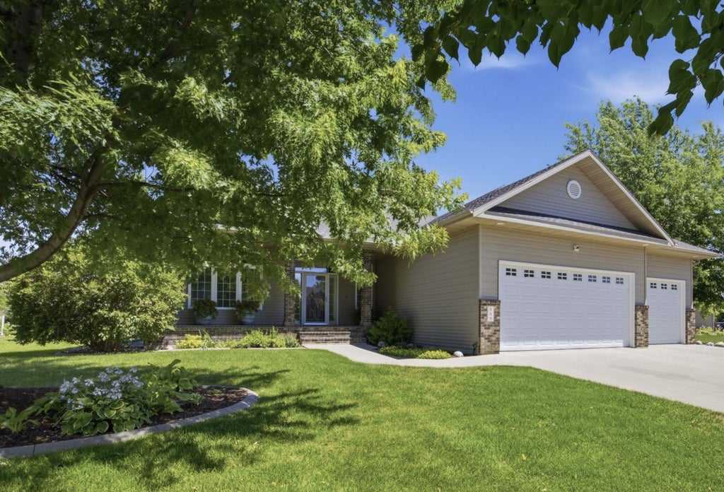 Photo of 868 32nd Street S, Moorhead, MN 56560 (MLS # 7108801)