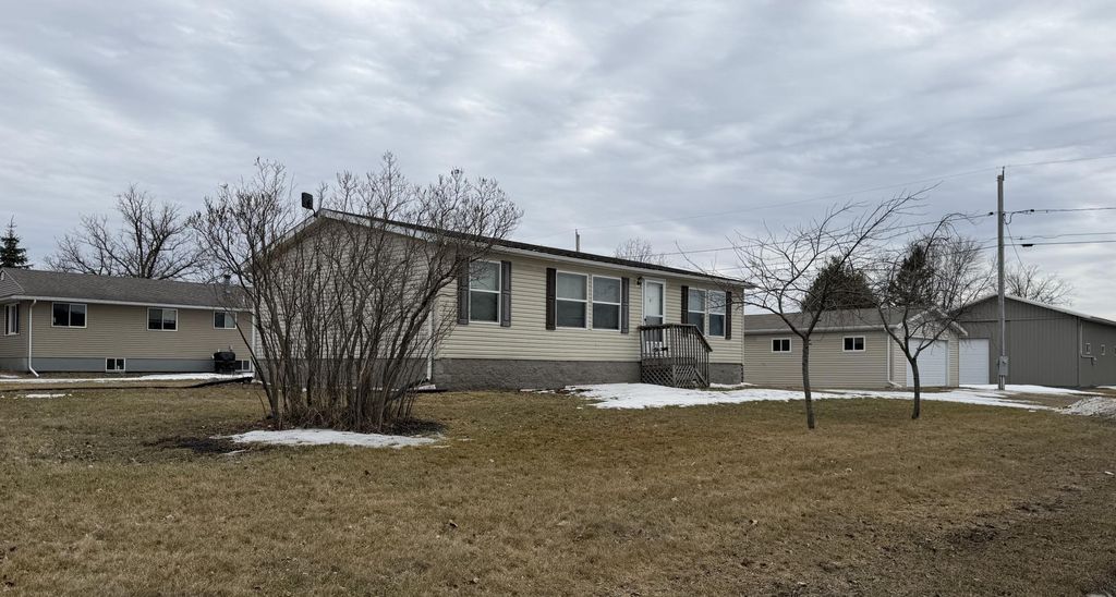 Photo of 1702 Main Avenue, International Falls, MN 56649 (MLS # 7045923)