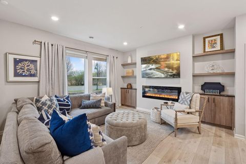 2422 N Blossom Circle Orono MN 55356