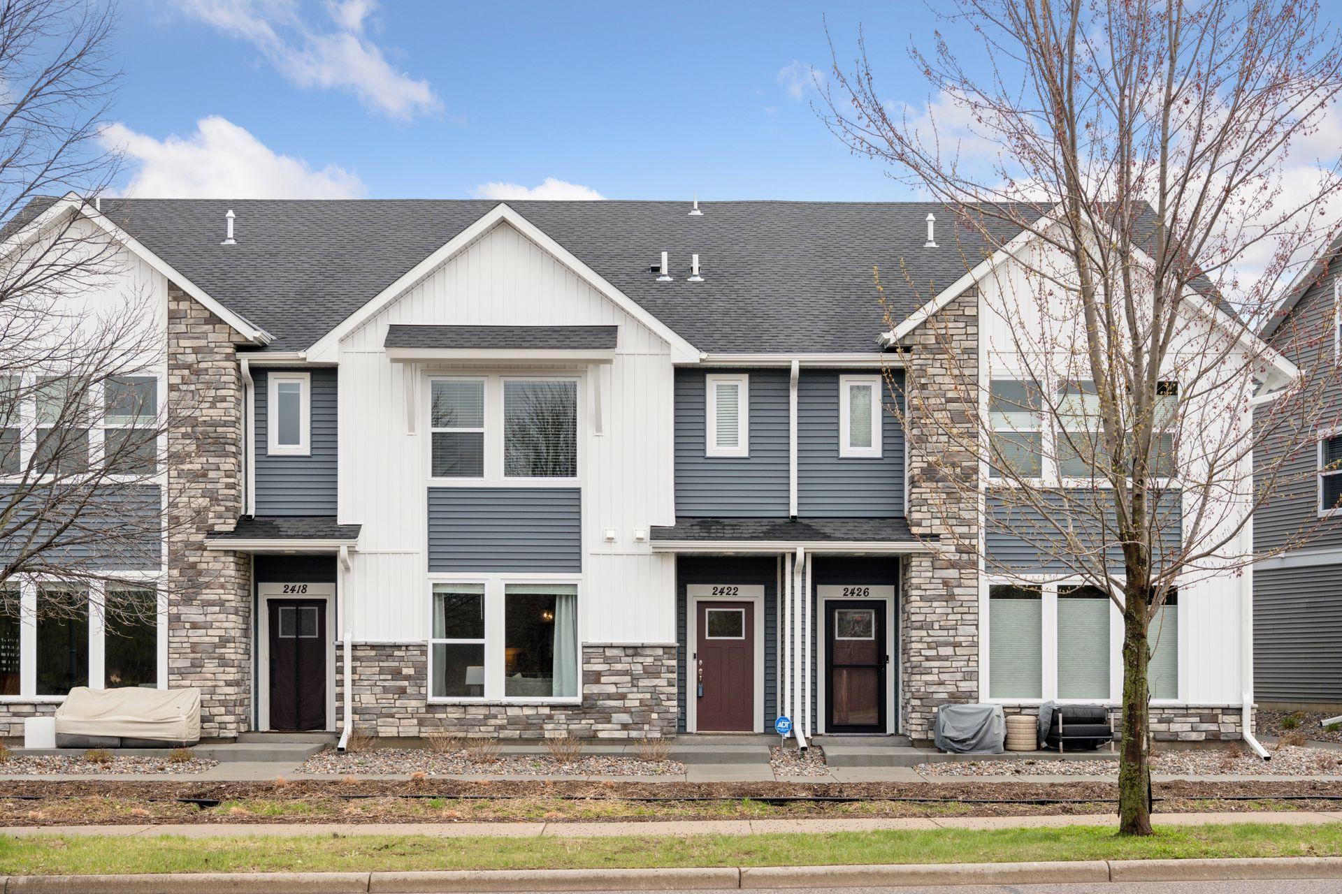 2422 N Blossom Circle