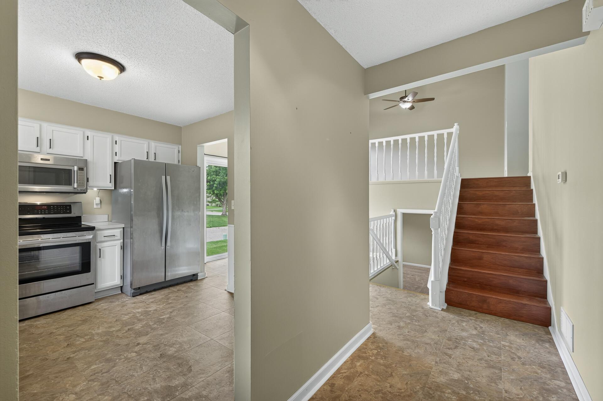3984 Orchid Lane N