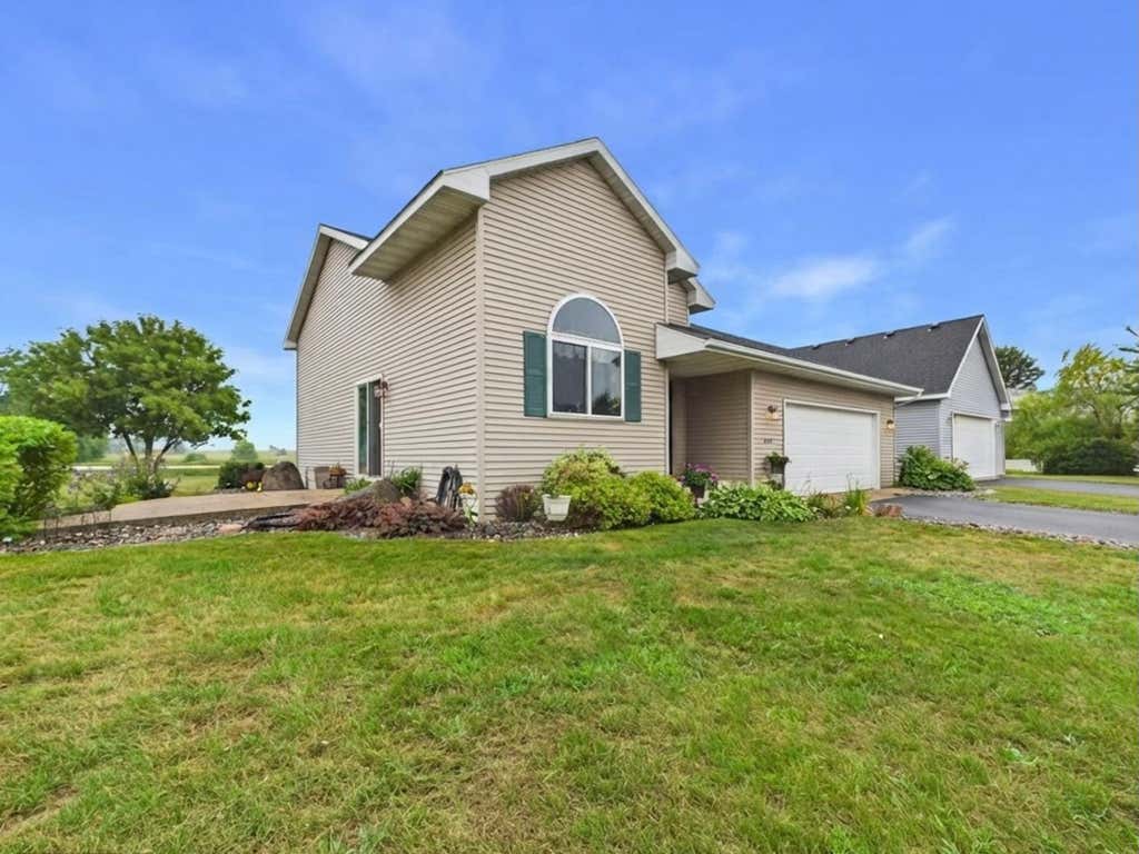 Photo of 1670 Peach Court NE, Sauk Rapids, MN 56379 (MLS # 7126310)