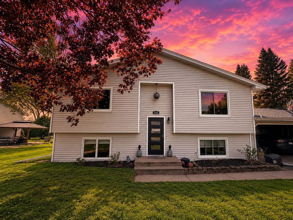 Photo of 142 Canterbury Road, Circle Pines, MN 55014 (MLS # 7072921)