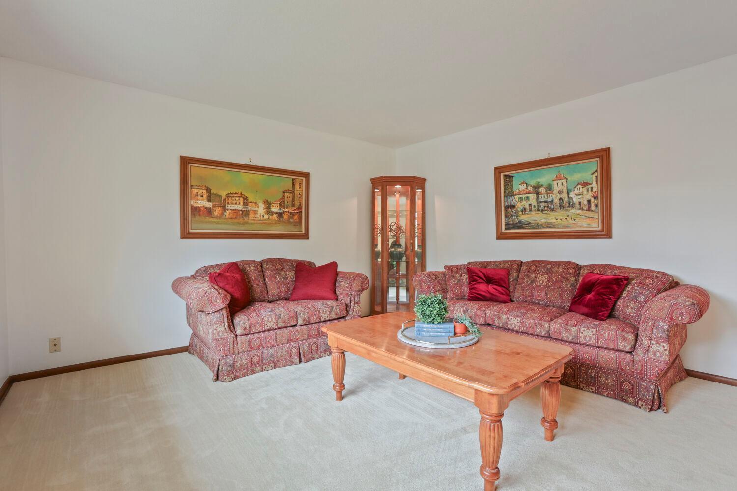 518 Rolls Road