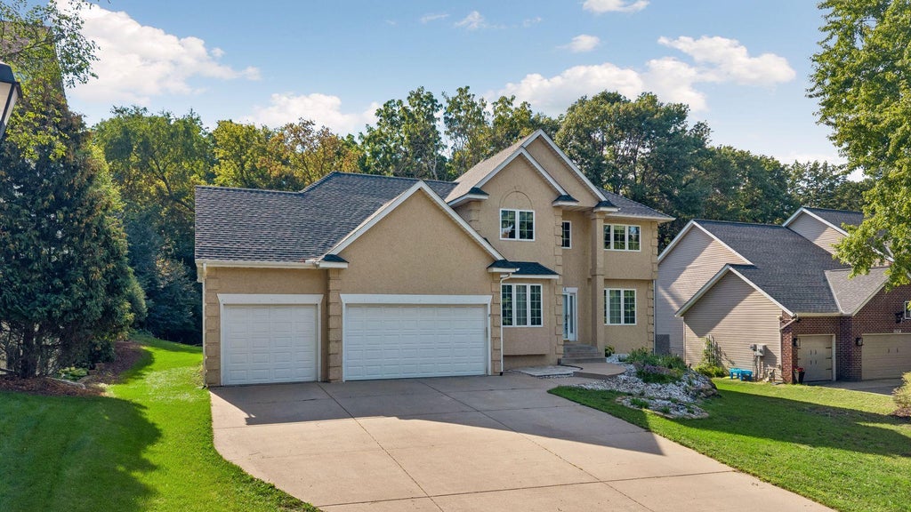 Photo of 15016 Viewcrest Lane, Burnsville, MN 55306 (MLS # 7141036)