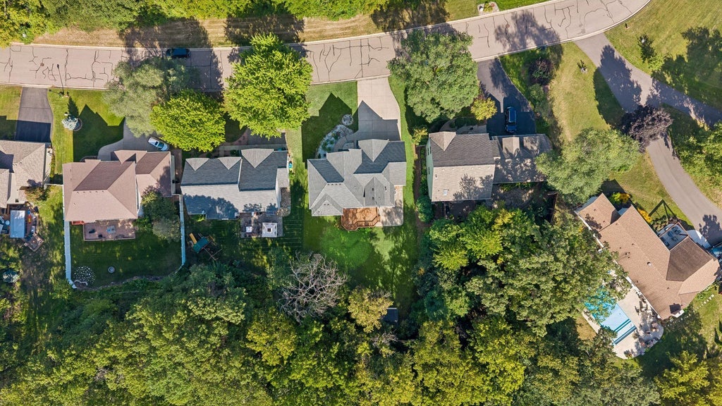 Photo of 15016 Viewcrest Lane, Burnsville, MN 55306 (MLS # 7141036)