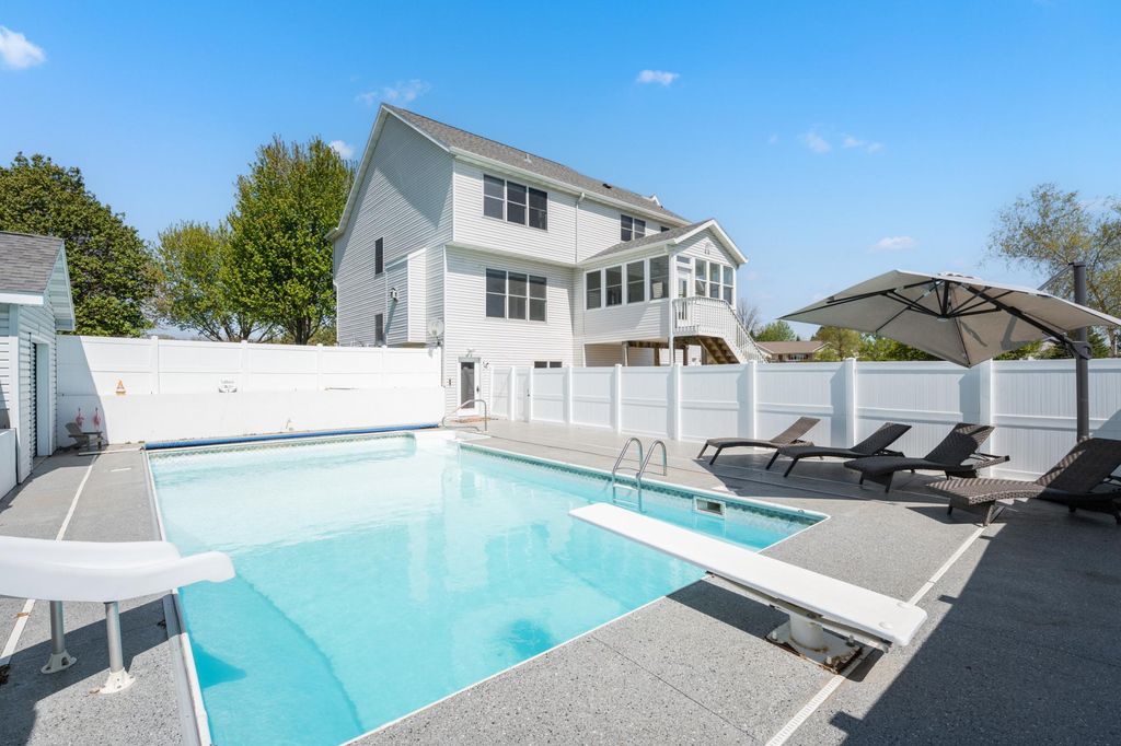 Photo of 1653 Bear Meadow Lane SE, Rochester, MN 55904 (MLS # 7070449)