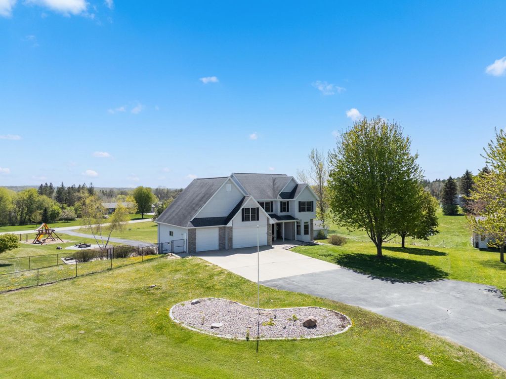 Photo of 1653 Bear Meadow Lane SE, Rochester, MN 55904 (MLS # 7070449)
