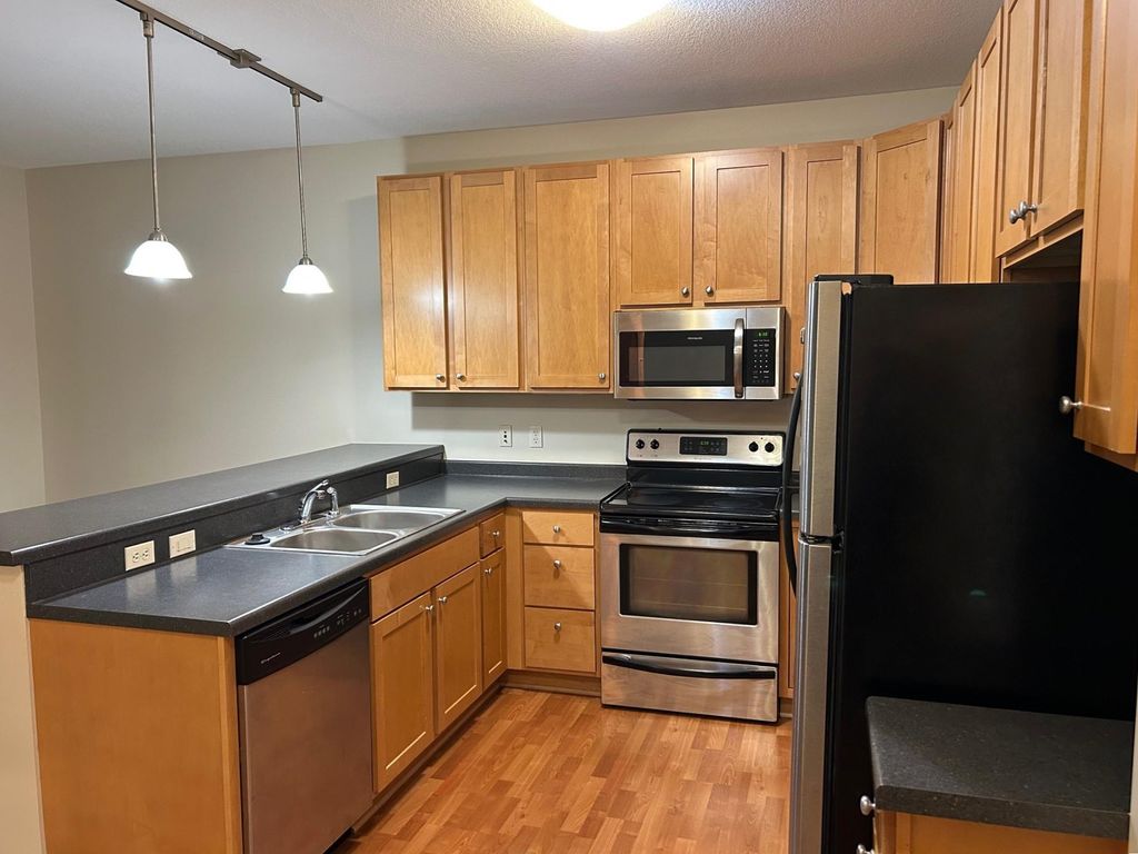 Photo of 2900 University Avenue SE #411, Minneapolis, MN 55414 (MLS # 7024469)