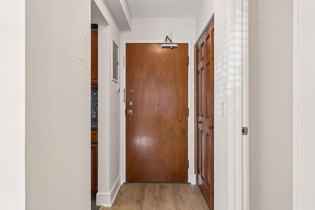 Photo of 2212 Aldrich Avenue S #102, Minneapolis, MN 55405 (MLS # 7037052)