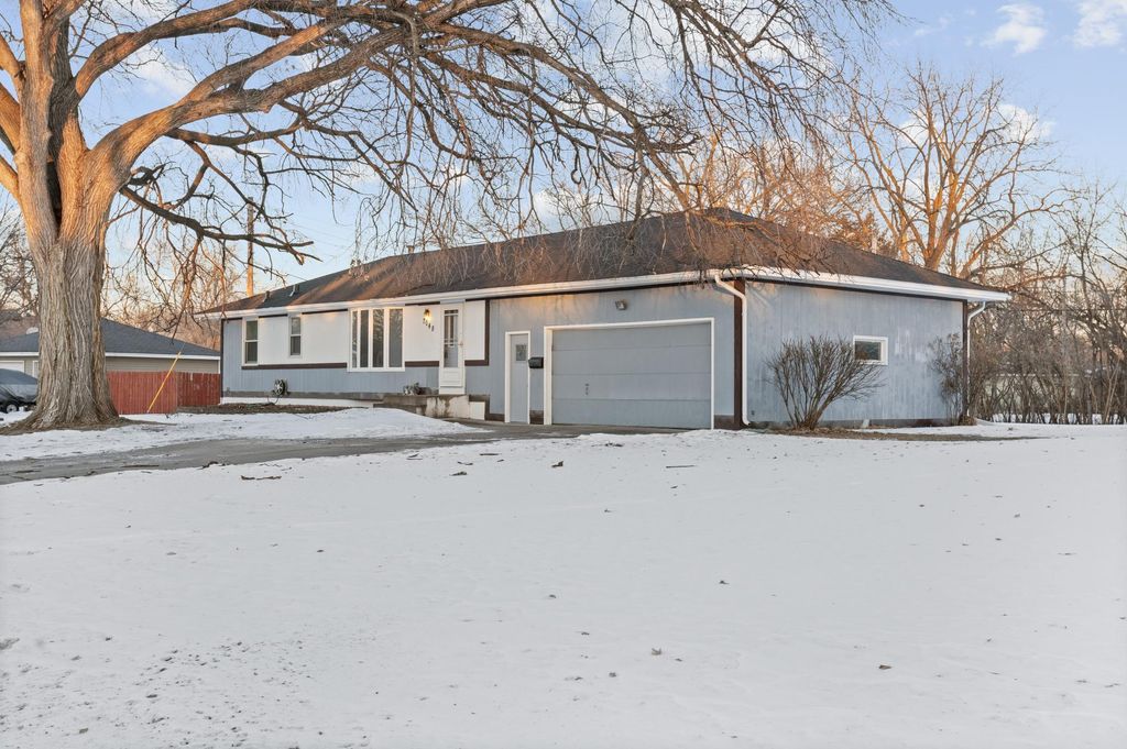 Photo of 7048 Kentucky Avenue N, Brooklyn Park, MN 55428 (MLS # 7013370)