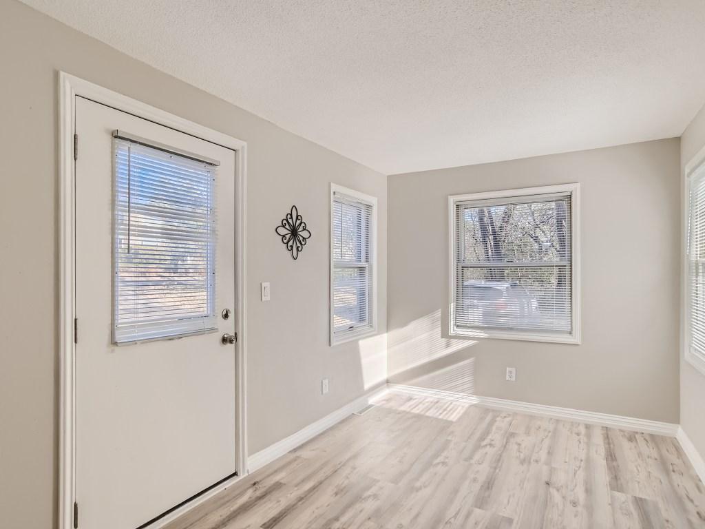 480 Roselawn Avenue E