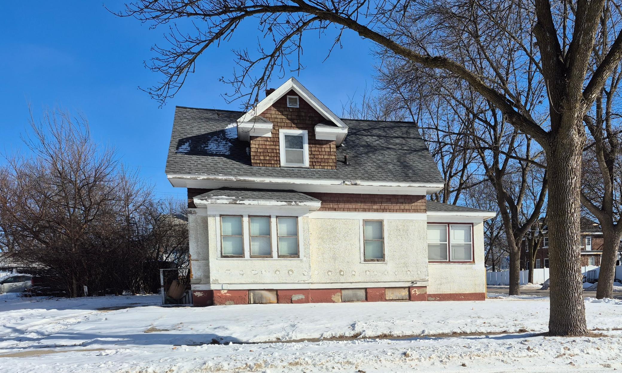 603 Black Oak Avenue