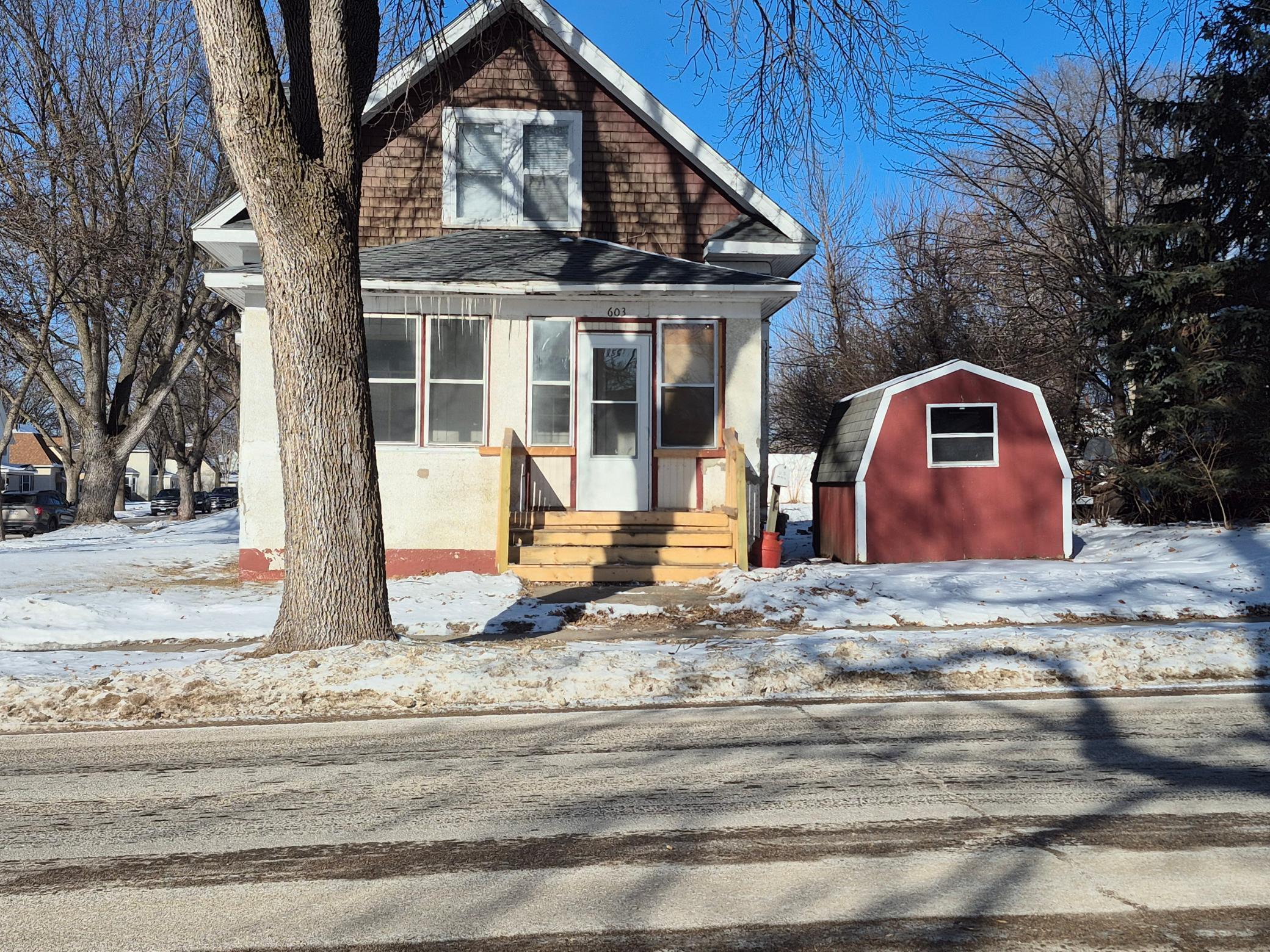 603 Black Oak Avenue