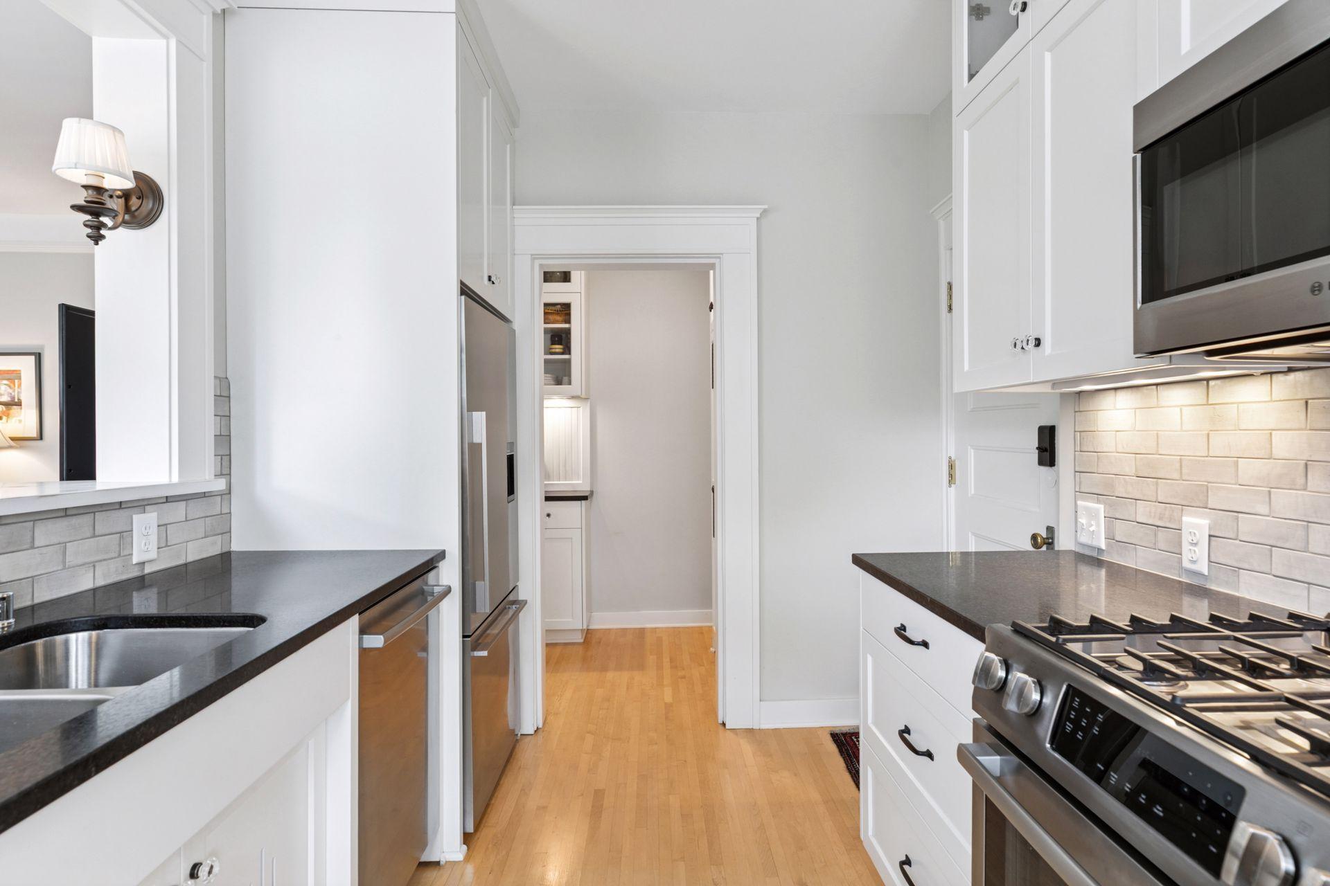 56 Arundel Street 10