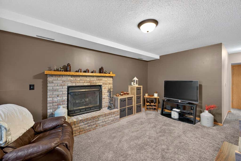 Photo of 4022 Villa Road NW, Rochester, MN 55901 (MLS # 7095421)