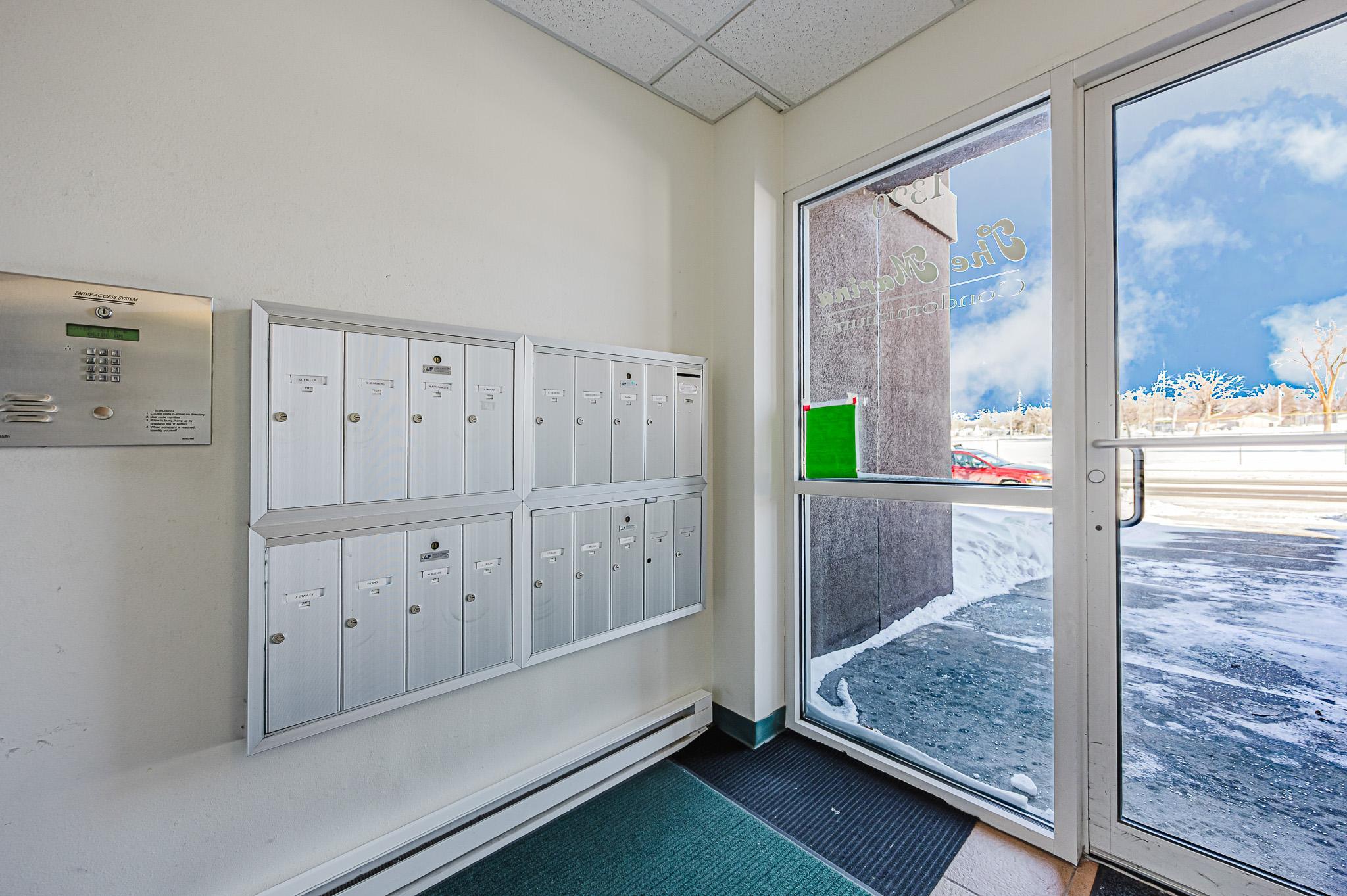 1320 Washington Avenue 101