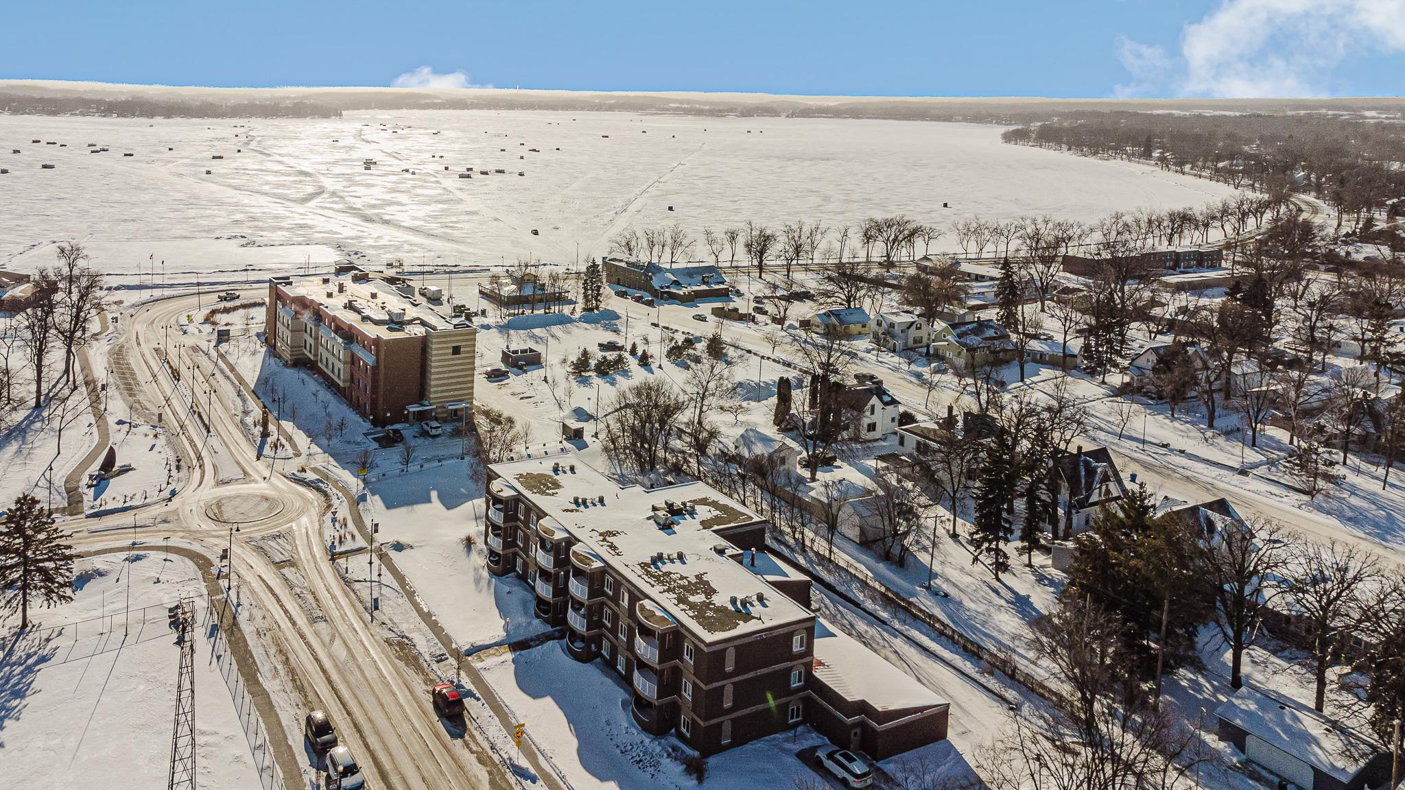 1320 Washington Avenue 101