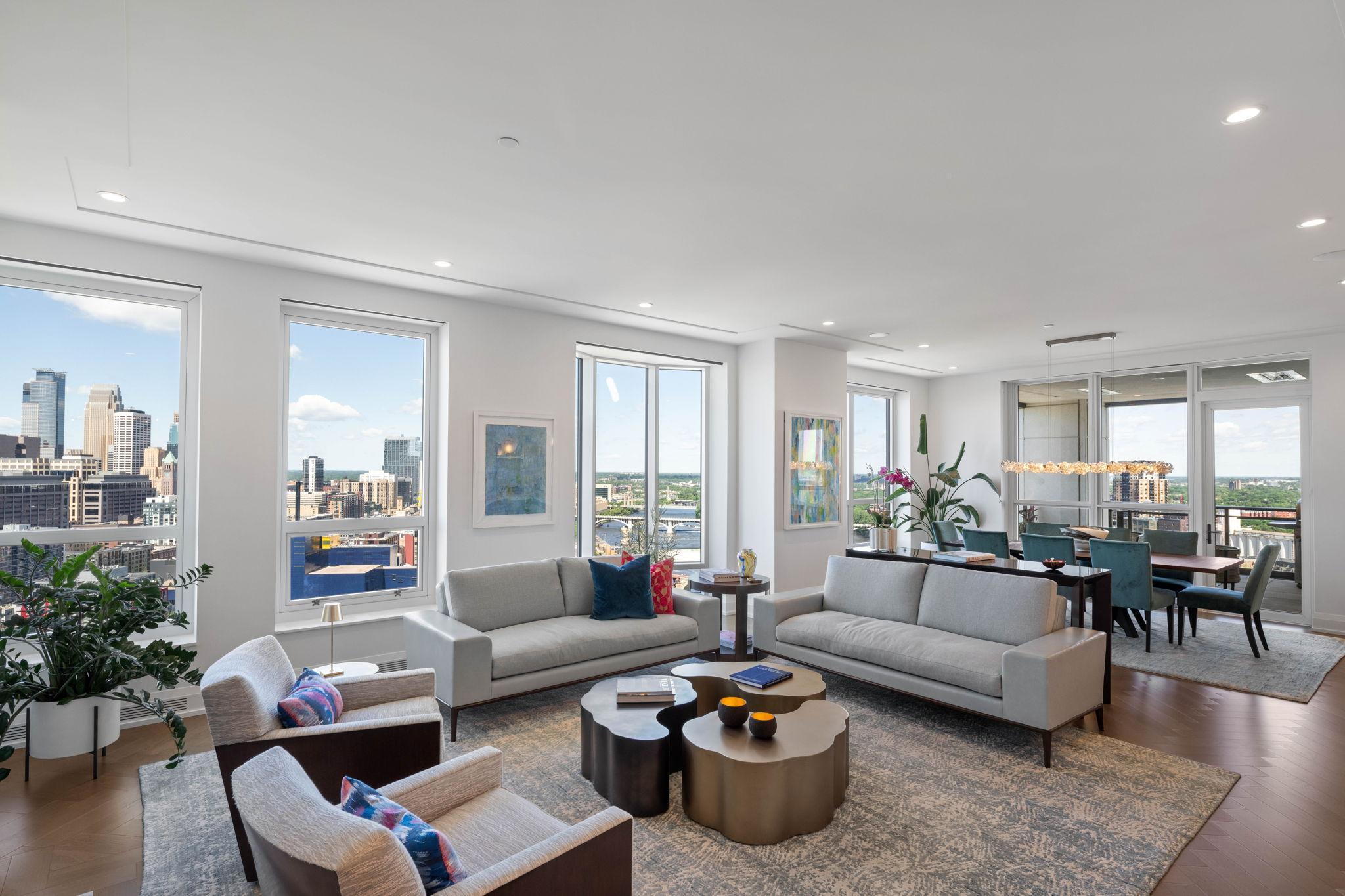 1111 W River Parkway 25A